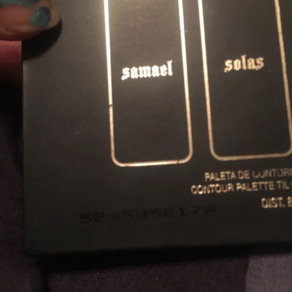 Kat Von D Shade & Light Eyeshadow Palette